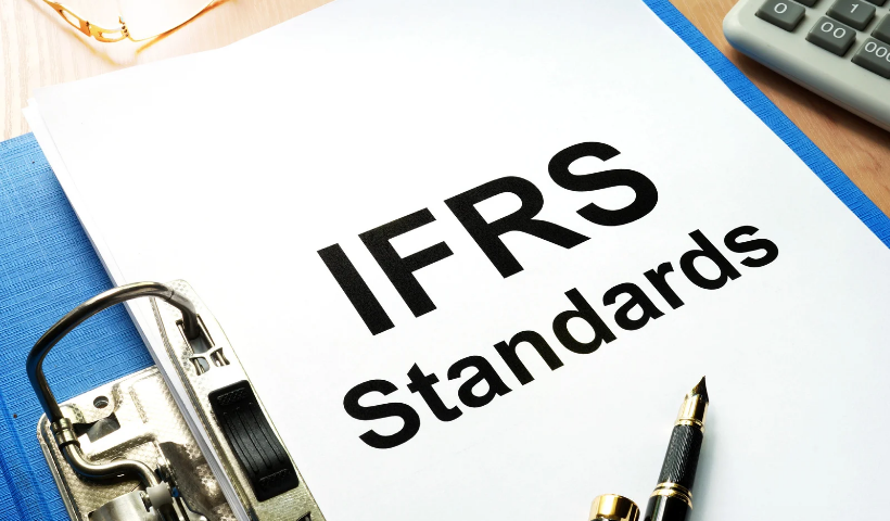 تطبیق با استانداردهای جدید گزارشگری مالی بین‌المللی (IFRS) در ایران